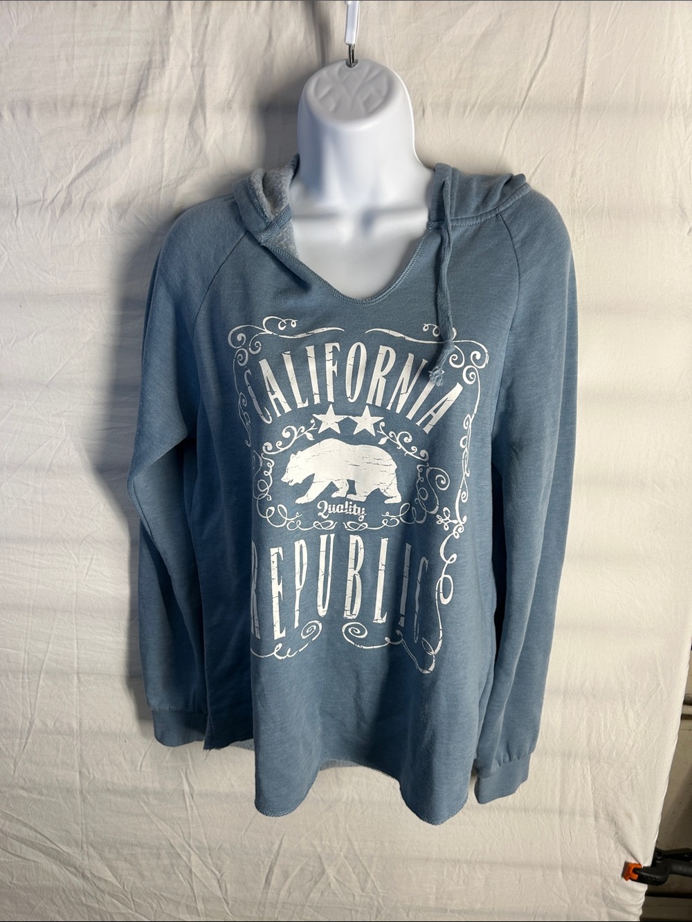 Blue Scoop Neck Graphic California Republic Sweatshirt
